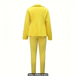 Chic All-Season Women's Suit: Easy-Care Double-Breasted Blazer and Slim Fit Pant